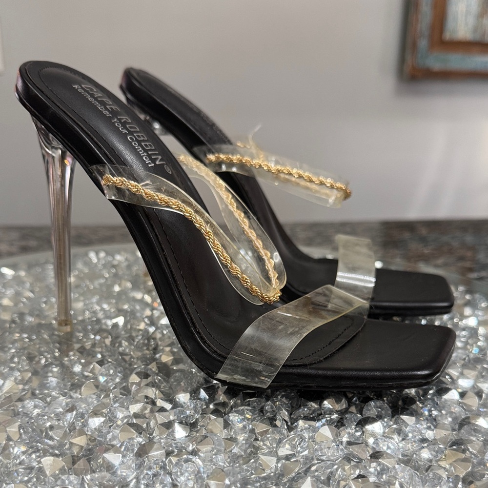 Cape Robbin Corine black gold and clear Heels EUC 7.5